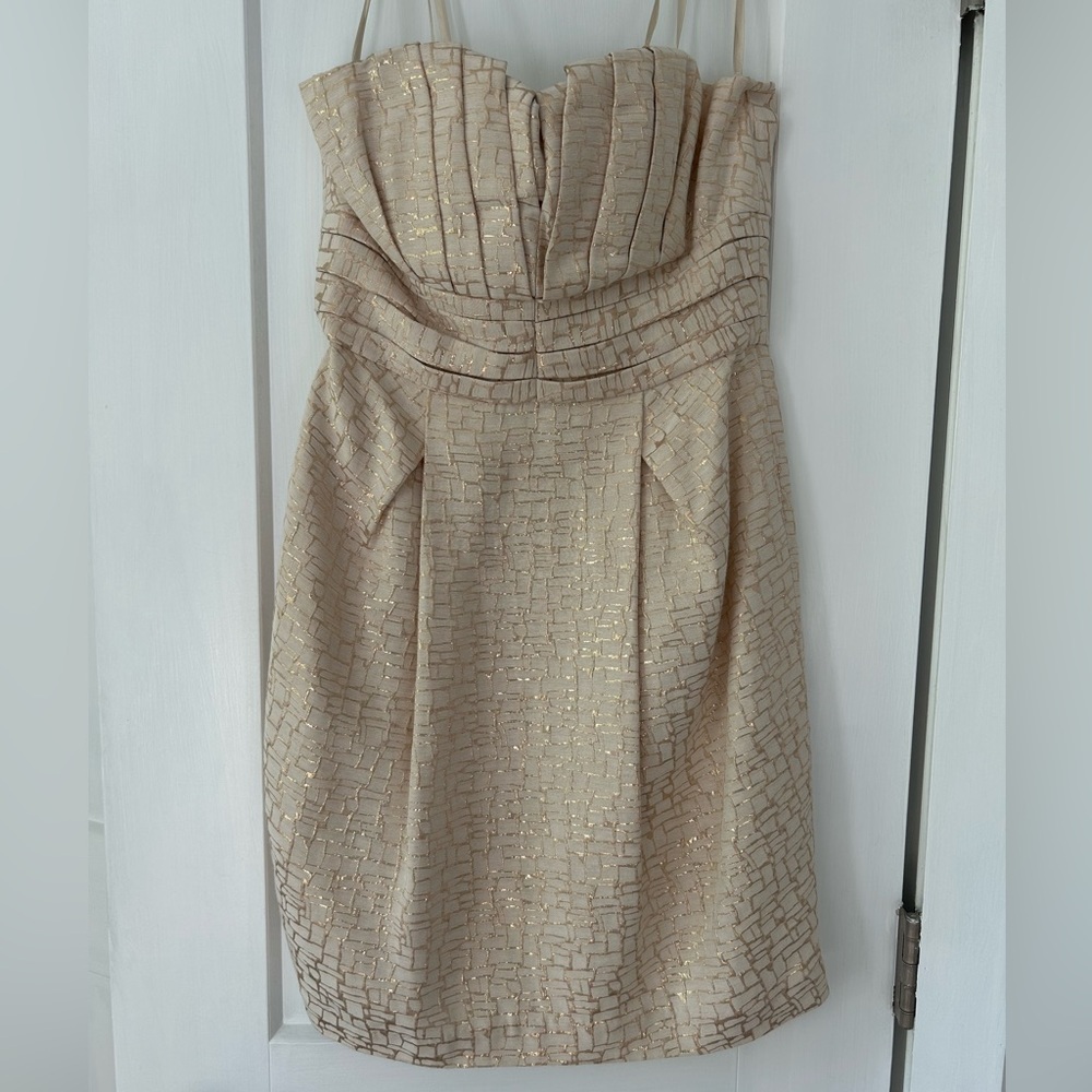 Golden strapless dress. Max and Cleo. Size 4.